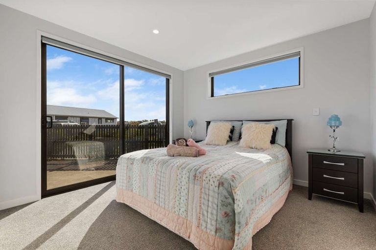 Photo of property in 42 Hinaki Street, Poike, Tauranga, 3112