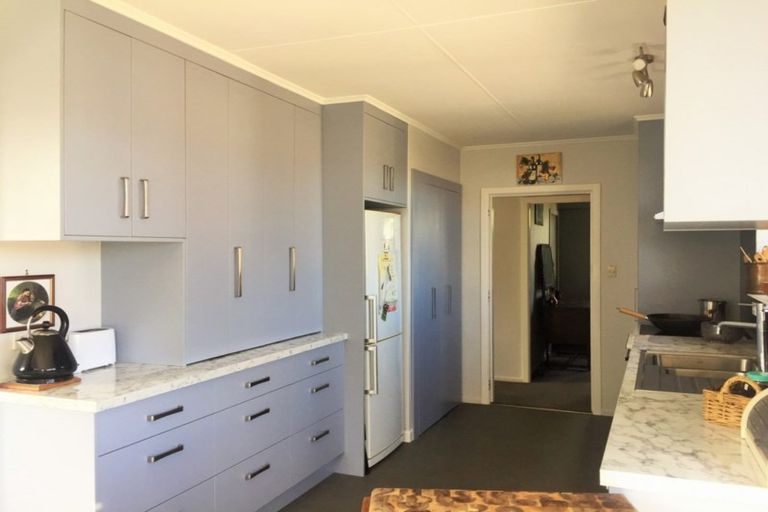 Photo of property in 24 Liverpool Street, Levin, 5510