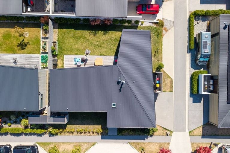 Photo of property in 18 Stackbrae Avenue, Wanaka, 9305