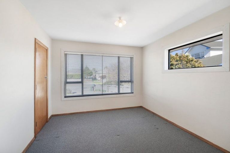 Photo of property in 16 Ngata Place, Hei Hei, Christchurch, 8042
