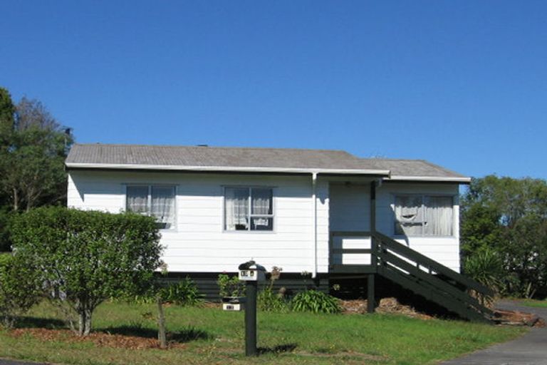 Photo of property in 12 Crosby Road, West Harbour, Auckland, 0618