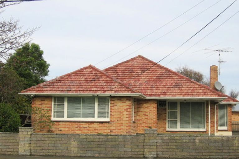 Photo of property in 41 Garden Road, Avalon, Lower Hutt, 5011