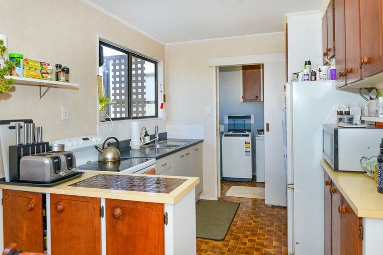 Photo of property in 909 Collinge Road, Mayfair, Hastings, 4122