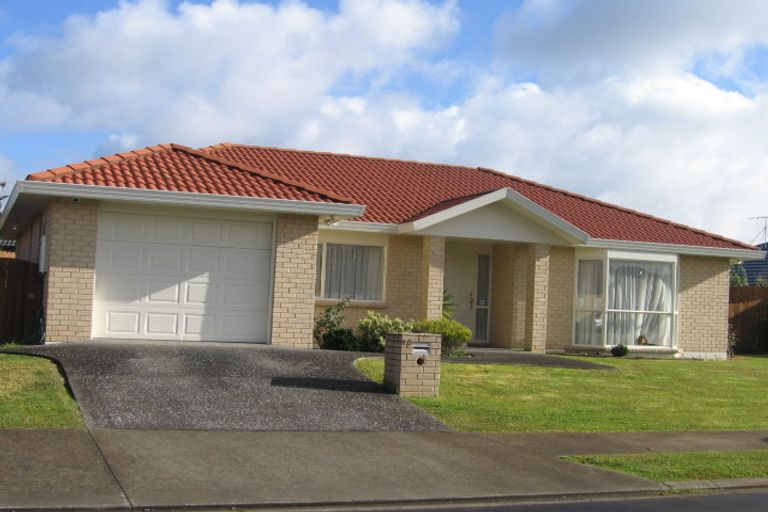 Photo of property in 15 Attymon Lane, East Tamaki, Auckland, 2016