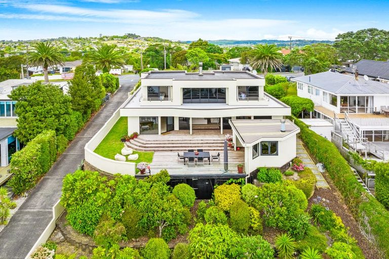 Photo of property in 32 Vipond Road, Stanmore Bay, Whangaparaoa, 0932