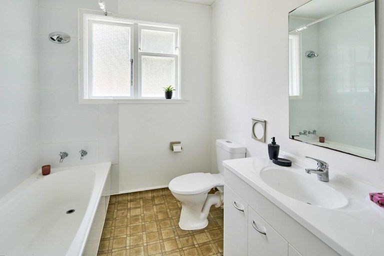 Photo of property in 5/20 Saint Michaels Crescent, Kelburn, Wellington, 6012