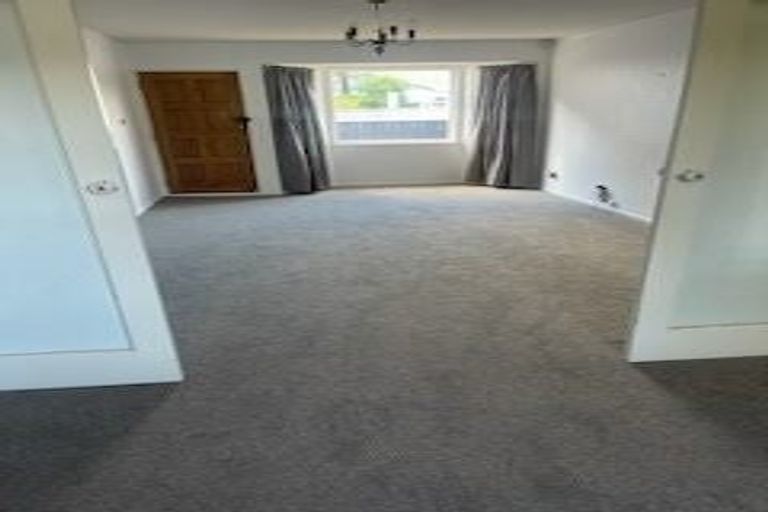 Photo of property in 2/53 Ludlam Crescent, Woburn, Lower Hutt, 5010