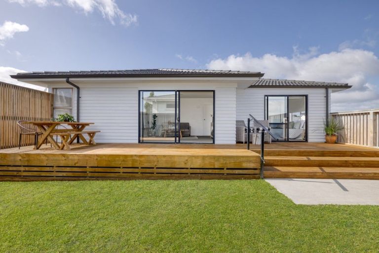 Photo of property in 15a Gobray Crescent, Mount Maunganui, 3116