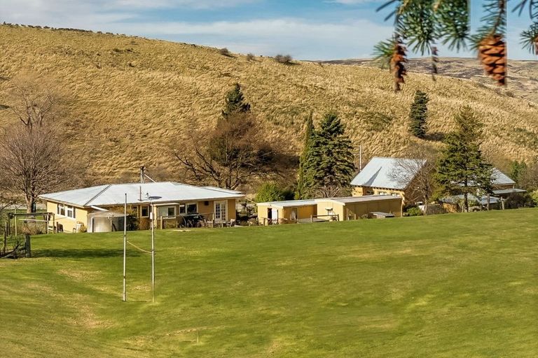 Photo of property in 9125 Hyde-middlemarch Road, Hyde, Ranfurly, 9397