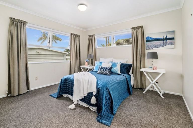 Photo of property in 13 Mickle Street, Te Atatu South, Auckland, 0610