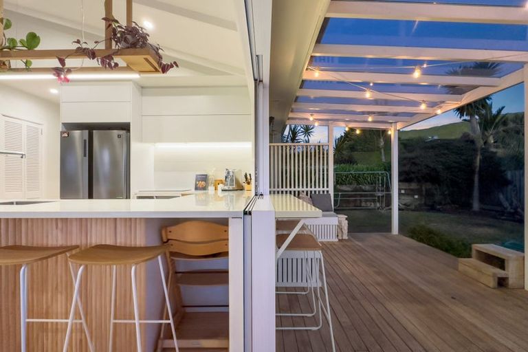 Photo of property in 93 Taylor Road, Mangere Bridge, Auckland, 2022