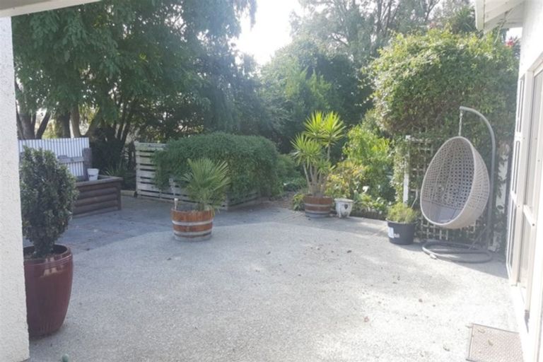 Photo of property in 429 Timaru Road, Waimate, 7978