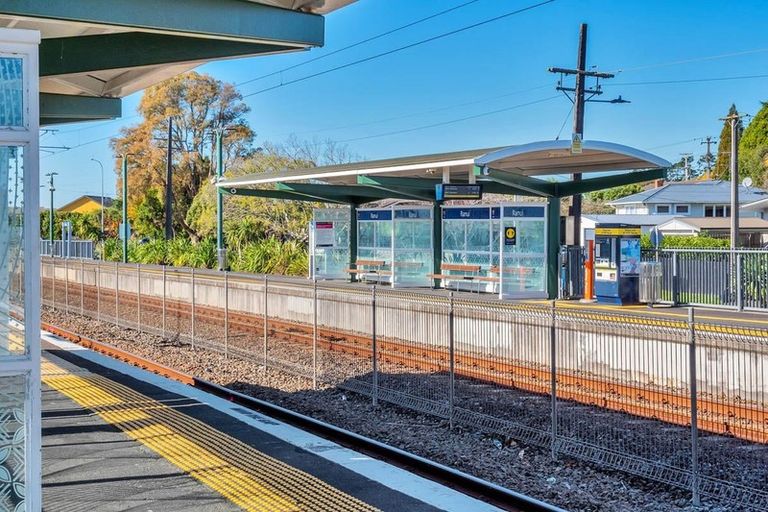 Photo of property in 2/5 Putney Place, Ranui, Auckland, 0612