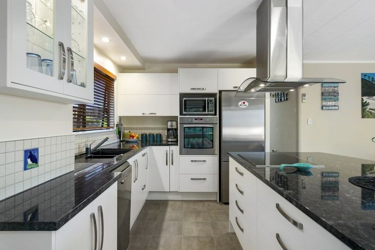 Photo of property in 8a Pelorus Street, Welcome Bay, Tauranga, 3112