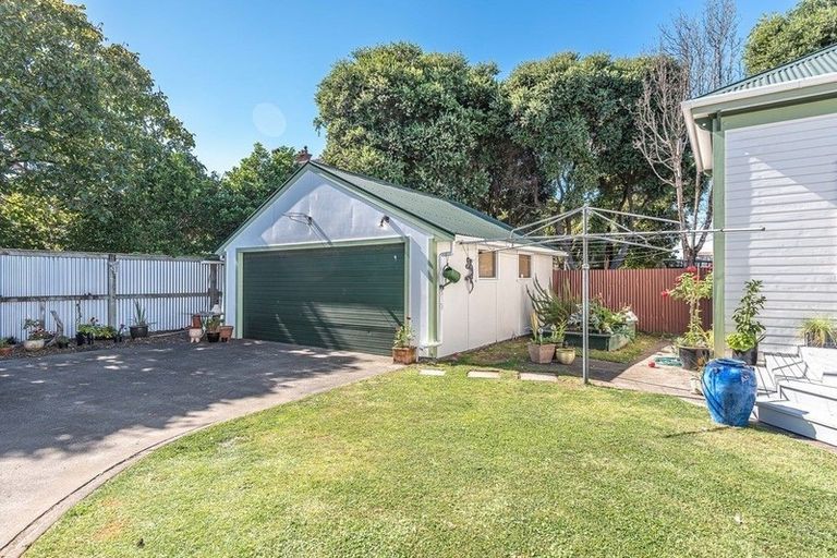 Photo of property in 6 Mason Terrace, Gonville, Whanganui, 4501