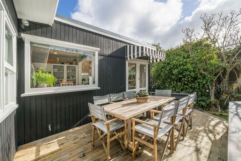 Photo of property in 10 Cremorne Avenue, Hokowhitu, Palmerston North, 4410