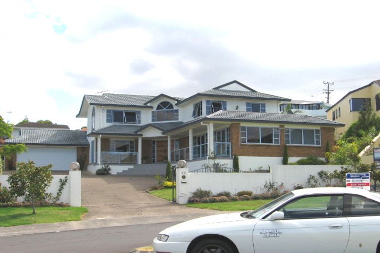 Photo of property in 22 Belleaire Court, West Harbour, Auckland, 0618