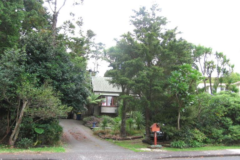 Photo of property in 102 Wood Bay Road, Titirangi, Auckland, 0604