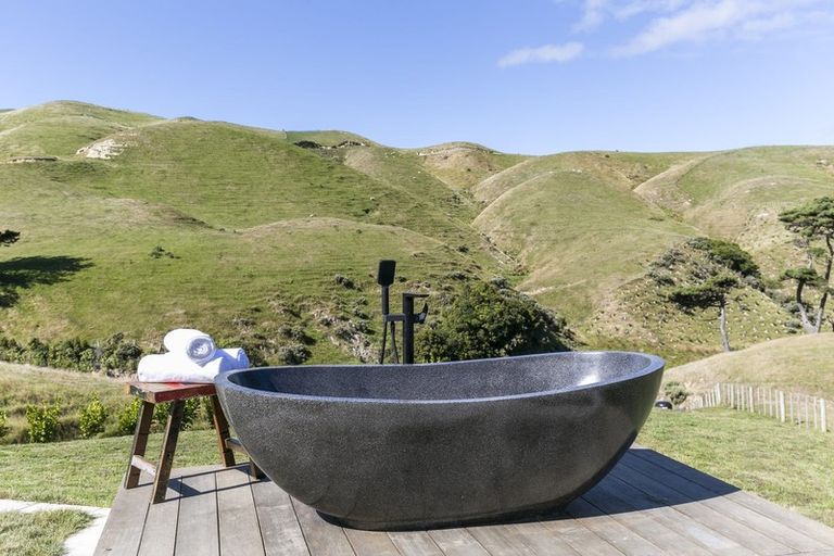 Photo of property in 105 Boom Rock Road, Ohariu, Wellington, 6037