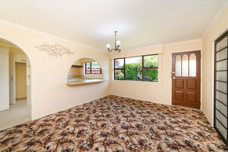 Photo of property in 32 Cedar Crescent, Feilding, 4702