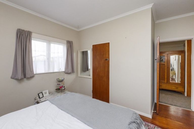 Photo of property in 14 Douglas Street, West End, Palmerston North, 4412