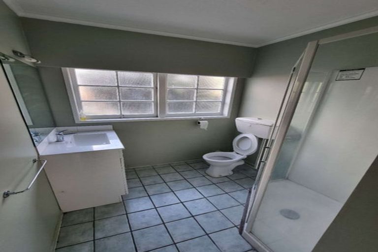 Photo of property in 35 Domain Road, Weymouth, Auckland, 2103