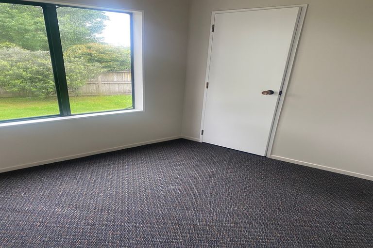 Photo of property in 17 Oakmont Place, Wattle Downs, Auckland, 2103