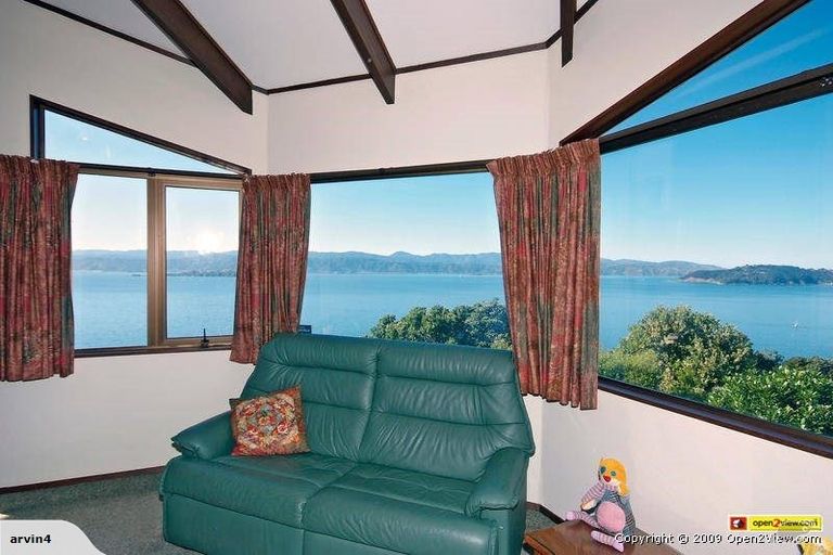 Photo of property in 52 Homebush Road, Khandallah, Wellington, 6035