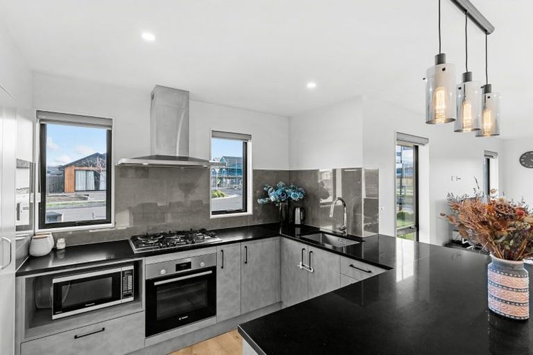 Photo of property in 14 Bill Harvey Drive, Halswell, Christchurch, 8025