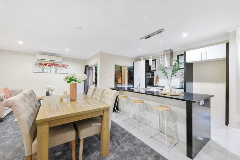 Photo of property in 1 Stamford Crescent, Flat Bush, Auckland, 2019