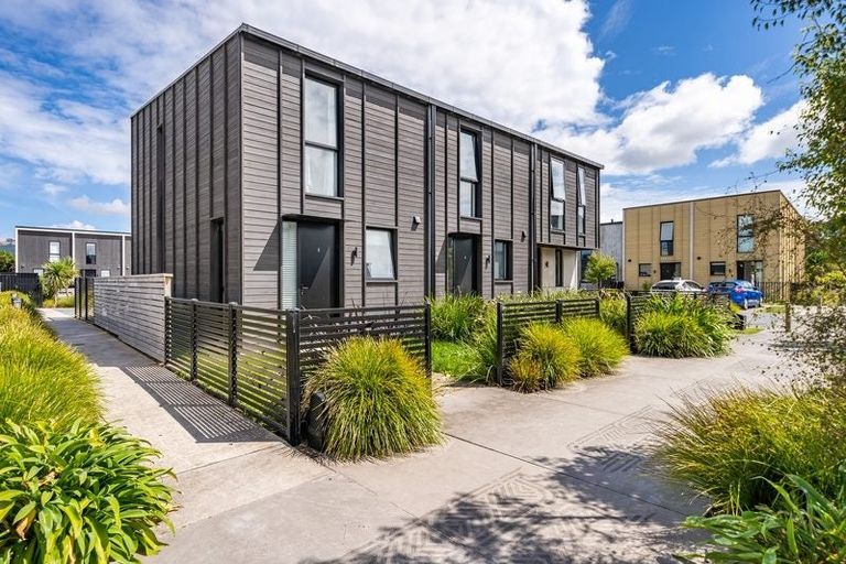 Photo of property in 6 Te Ara O Paetutu, Petone, Lower Hutt, 5012