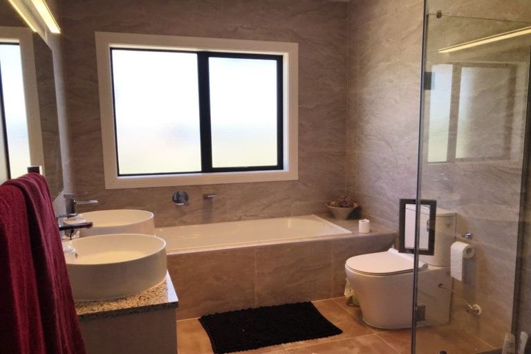 Photo of property in 30 Mcintosh Drive, Pokeno, 2471