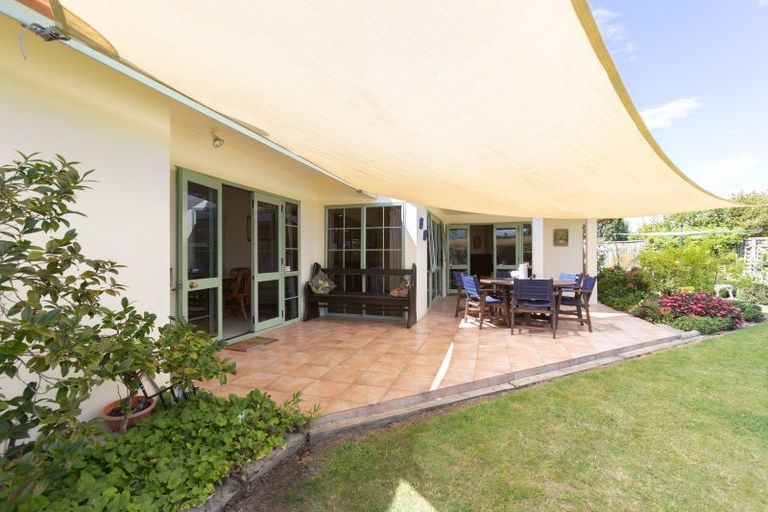 Photo of property in 3 Montague Way, Taradale, Napier, 4112