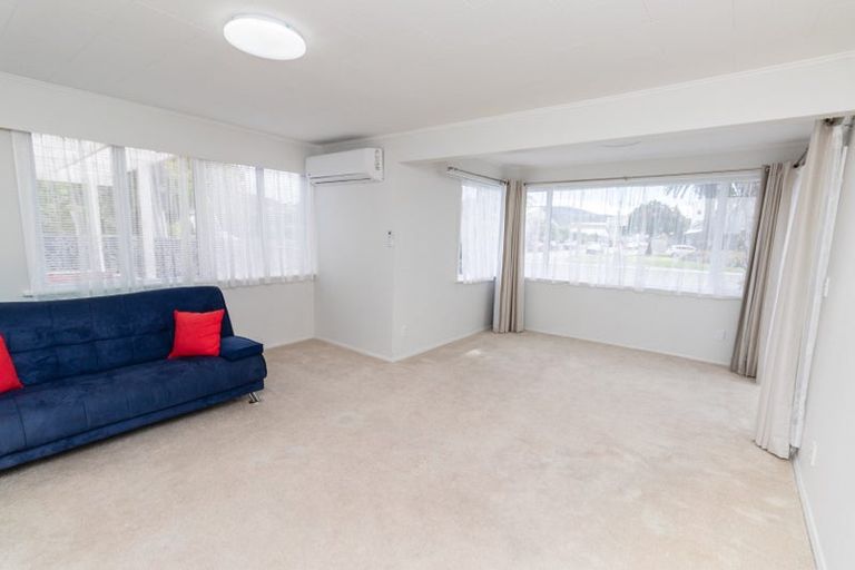 Photo of property in 124 Naenae Road, Naenae, Lower Hutt, 5011