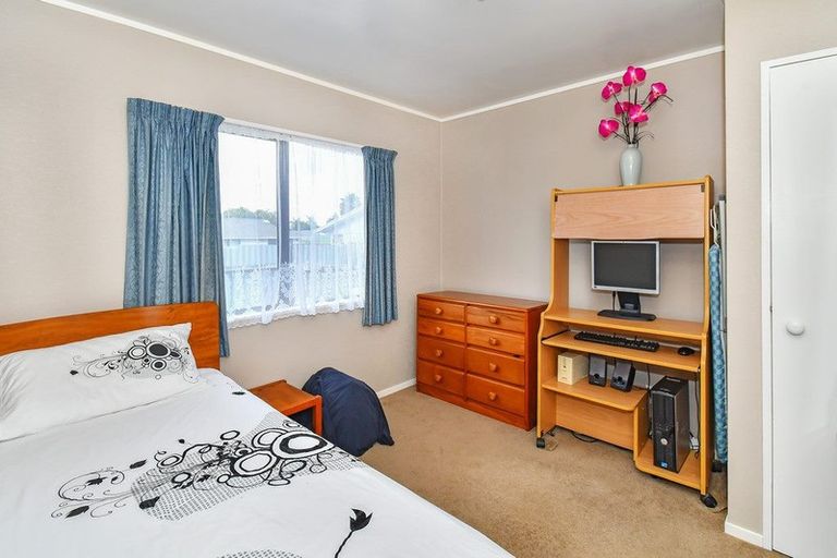 Photo of property in 2/160 Porchester Road, Papakura, 2110