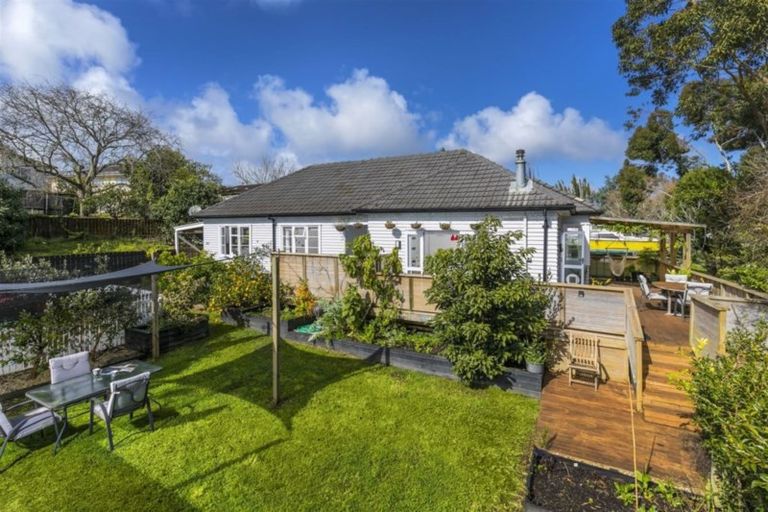 Photo of property in 1/36 Tudor Road, Henderson, Auckland, 0610