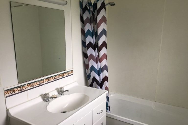 Photo of property in 47 Clarence Cox Crescent, Pirimai, Napier, 4112