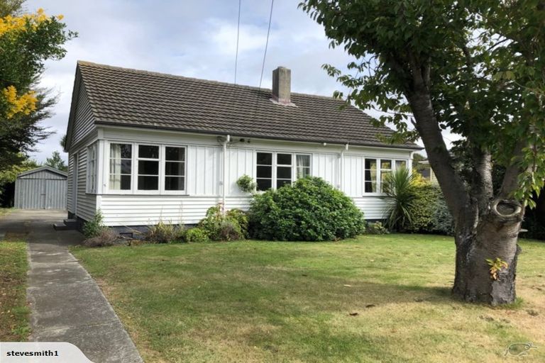 Photo of property in 5 Pitcairn Crescent, Bryndwr, Christchurch, 8053
