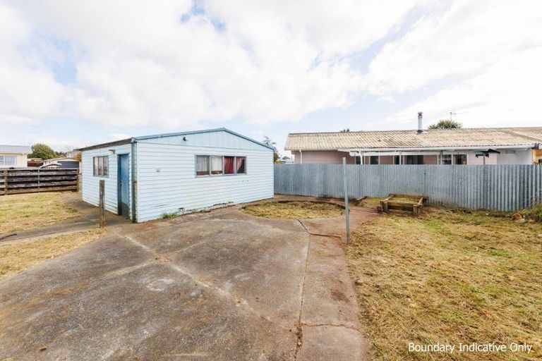 Photo of property in 27 Stirling Street, Levin, 5510