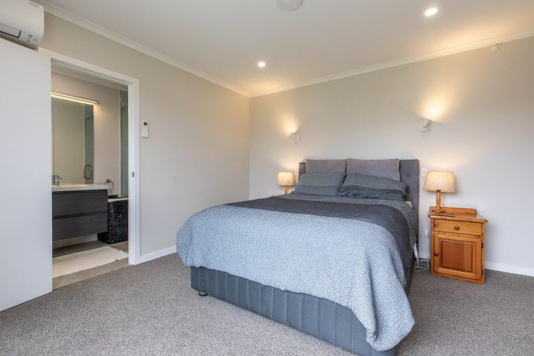 Photo of property in 33 Belgrove Drive, Waipukurau, 4200