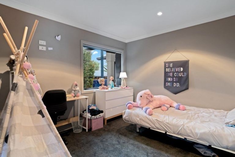 Photo of property in 16 Olive Close, Omokoroa, 3114