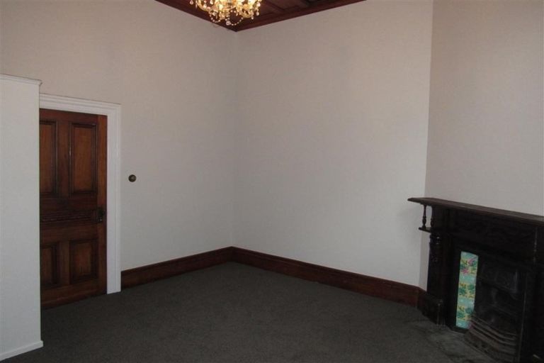 Photo of property in 37 Te Wharepouri Street, Berhampore, Wellington, 6023