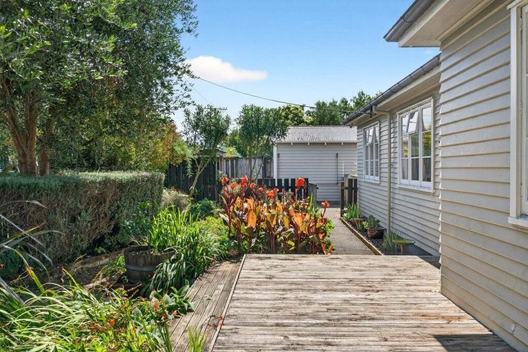 Photo of property in 14 Kenward Crescent, Featherston, 5710