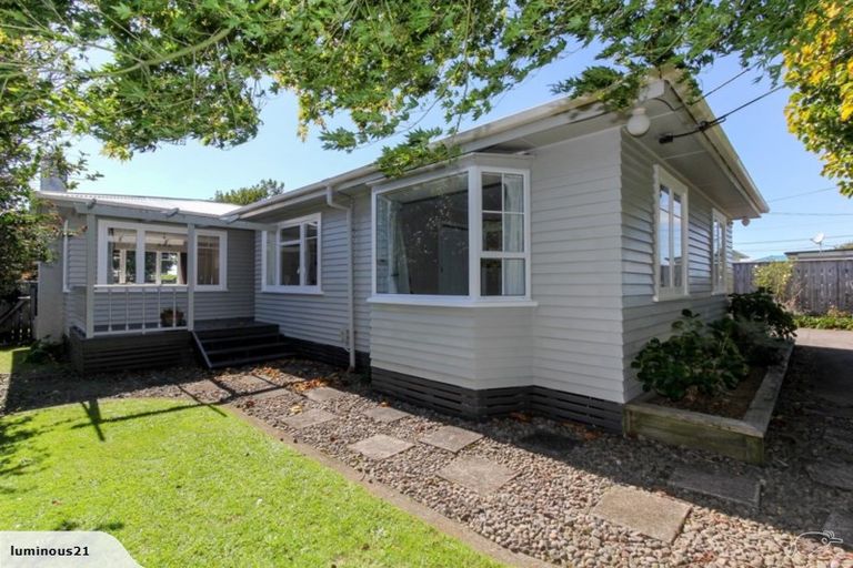 Photo of property in 225a Huatoki Street, Upper Vogeltown, New Plymouth, 4310