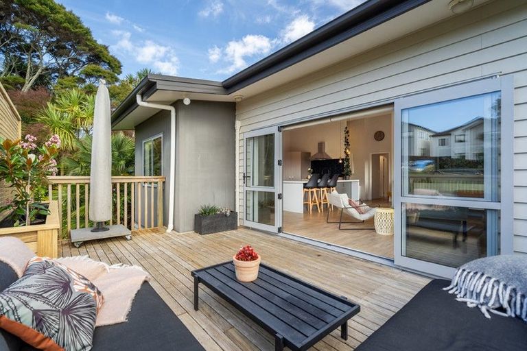 Photo of property in 141a Arran Road, Browns Bay, Auckland, 0630