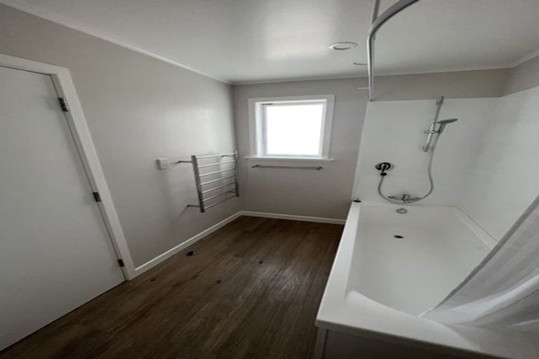 Photo of property in 15 Moselle Street, Island Bay, Wellington, 6023