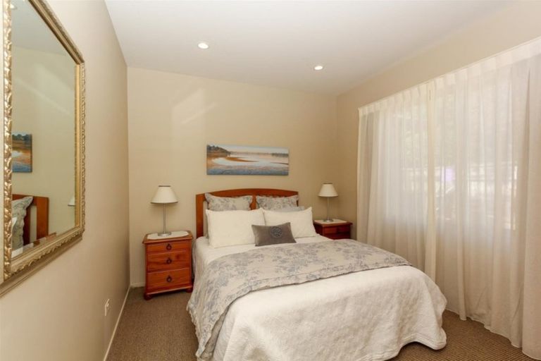 Photo of property in 30 Shelter Grove, Frankleigh Park, New Plymouth, 4310