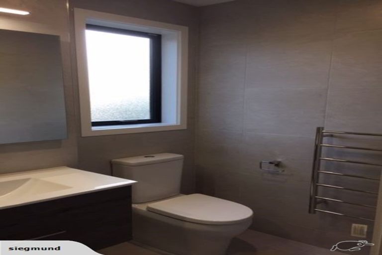 Photo of property in 5a Breakwater Way, Whitby, Porirua, 5024