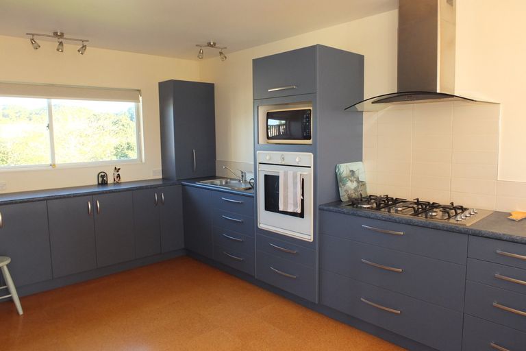 Photo of property in 34 Morrison Road, Matapouri, Whangarei, 0173