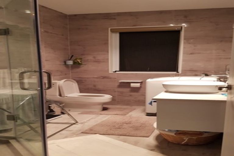 Photo of property in 82 Donegal Park Drive, Flat Bush, Auckland, 2019